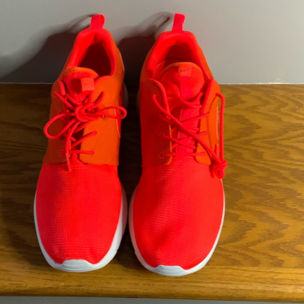Mens Nike Roshe  size 12. Bright Crimson/Orange.